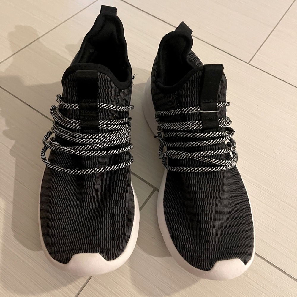 Adidas Like New Size 10